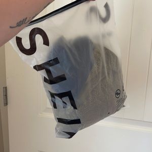 Brand new SHEIN dress XS gives me fall vibes😍